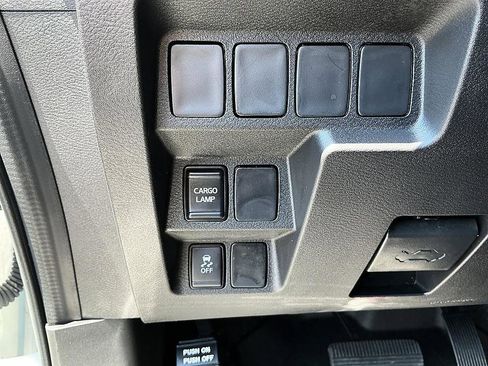 Used 2023 Nissan Frontier S RWD image 14