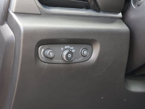 Used 2021 Chevrolet Traverse LT w/ LPO, Floor Liner Package AWD/4WD image 17