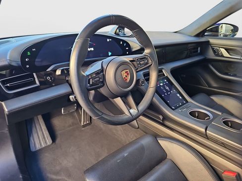 Used 2020 Porsche Taycan Turbo S image 9