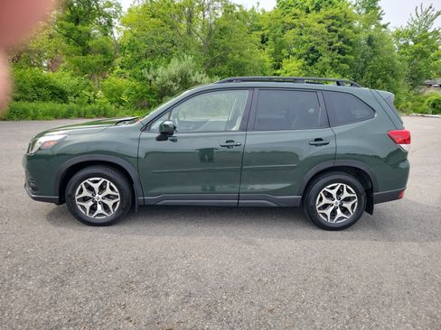Used 2023 Subaru Forester Premium AWD/4WD image 8