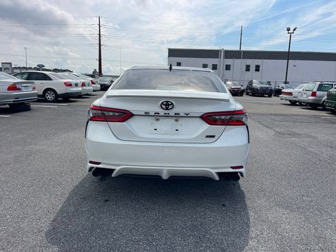 Used 2021 Toyota Camry XSE FWD image 4