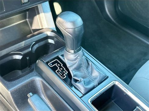 Used 2016 Toyota Tacoma SR image 16