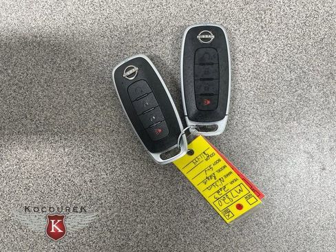 Used 2023 Nissan Rogue SV image 26