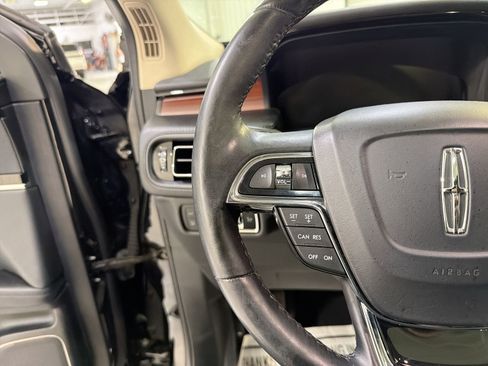 Used 2023 Lincoln Nautilus Reserve w/ Luxury Package image 14