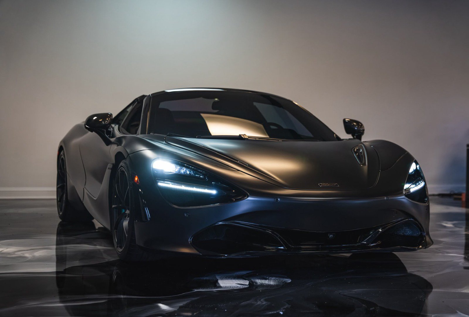 Used 2020 McLaren 720S Performance RWD image 9