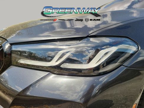 Used 2021 BMW M550i xDrive w/ Premium Package image 5