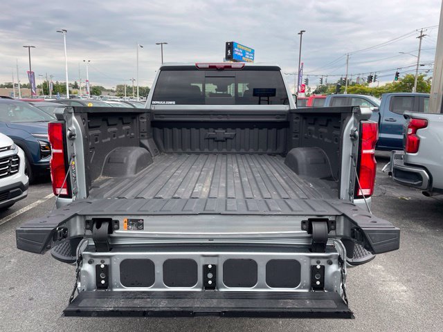 Used 2026 Chevrolet Silverado 2500 High Country w/ Technology Package AWD/4WD image 16