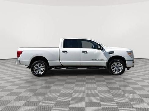 Used 2024 Nissan Titan SV w/ SV Convenience Package AWD/4WD image 2