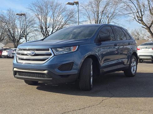 Used 2018 Ford Edge SE image 2