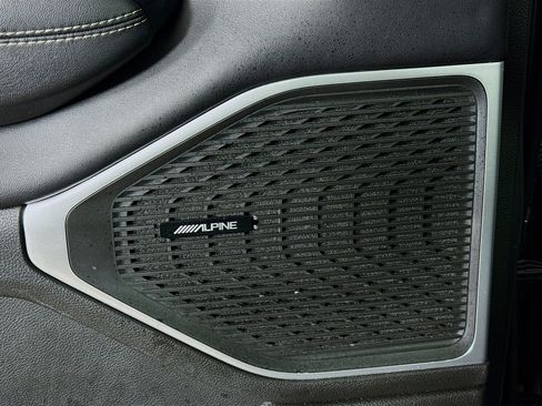 Used 2024 Jeep Wagoneer L Series II image 22