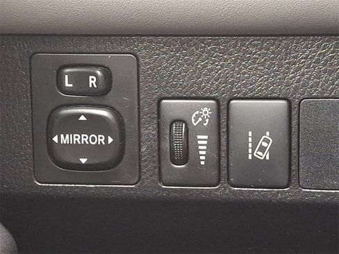 Certified 2018 Toyota RAV4 XLE image 24