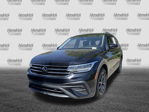 Used 2023 Volkswagen Tiguan SE AWD/4WD image 5