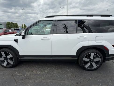 Used 2025 Hyundai Santa Fe Limited AWD/4WD image 5