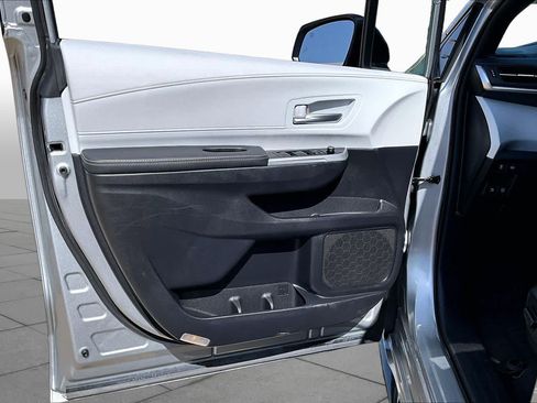 Used 2025 Toyota Sienna XSE FWD image 26