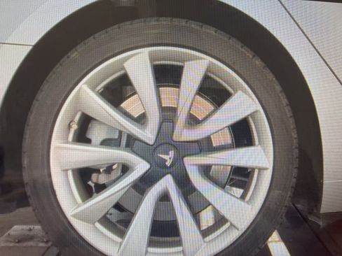 Used 2018 Tesla Model 3 Long Range image 11