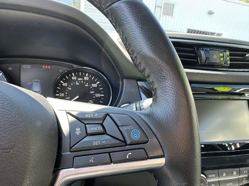 Used 2021 Nissan Rogue Sport SL w/ Premium Package image 26
