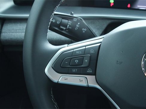 New 2025 Volkswagen Tiguan S image 16