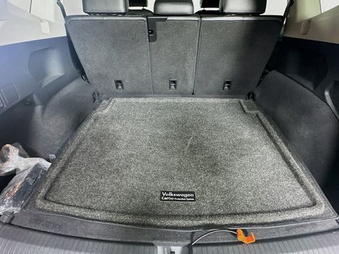 Used 2018 Volkswagen Tiguan SE w/ Panoramic Sunroof Package AWD/4WD image 28