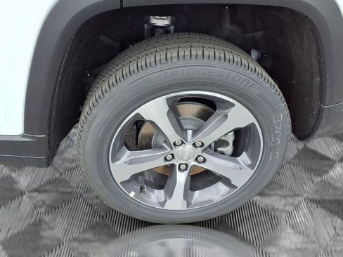 New 2026 Jeep Grand Cherokee L Limited AWD/4WD image 20