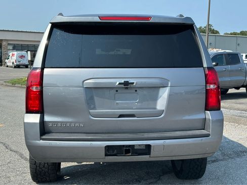 Used 2020 Chevrolet Suburban LT AWD/4WD image 5