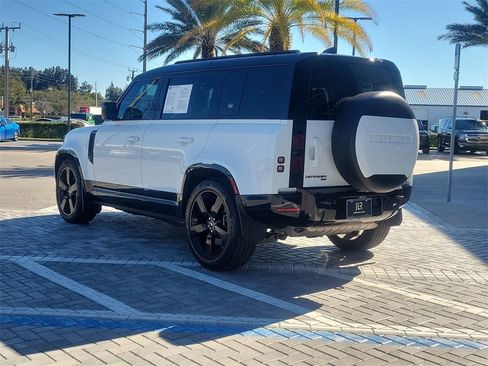 Used 2023 Land Rover Defender 110 X-Dynamic SE image 3