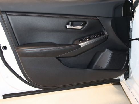 Used 2021 Nissan Sentra SR image 28