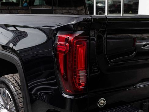Used 2023 GMC Sierra 1500 Denali w/ Denali Reserve Package AWD/4WD image 40