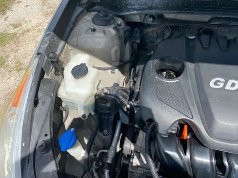Used 2011 Hyundai Sonata GLS FWD image 24