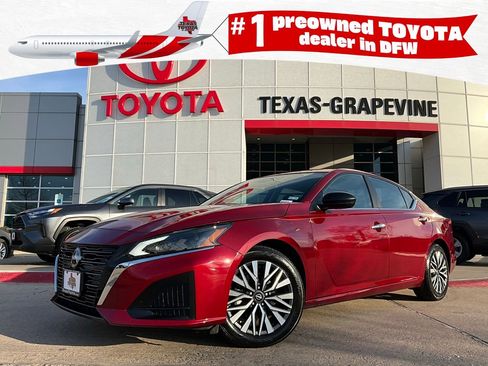 Used 2025 Nissan Altima 2.5 SV image 1