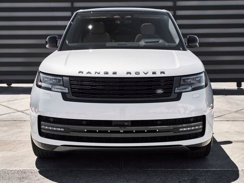 Used 2024 Land Rover Range Rover Long Wheelbase SE AWD/4WD image 11