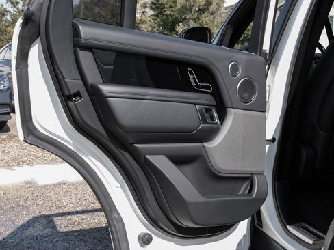 Used 2018 Land Rover Range Rover Supercharged image 54