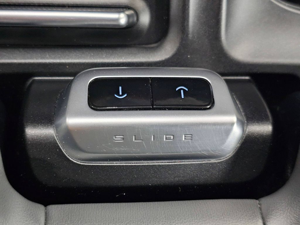 Used 2025 Ford Expedition Active AWD/4WD image 21