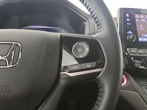 Used 2019 Honda Odyssey EX-L image 17