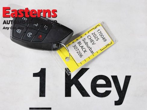 Used 2025 Chevrolet Suburban Z71 image 27