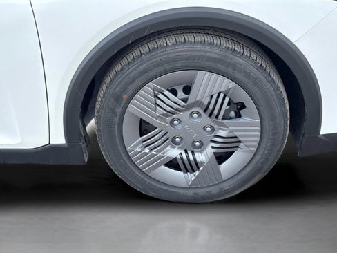 New 2025 Kia K4 LX image 9