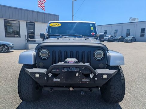 Used 2013 Jeep Wrangler Unlimited Sahara w/ Connectivity Group AWD/4WD image 3