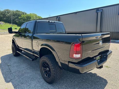 Used 2018 RAM 2500 Laramie w/ Sport Appearance Group AWD/4WD image 3