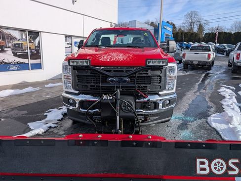 New 2026 Ford F350 XL w/ XL Chrome Package image 3