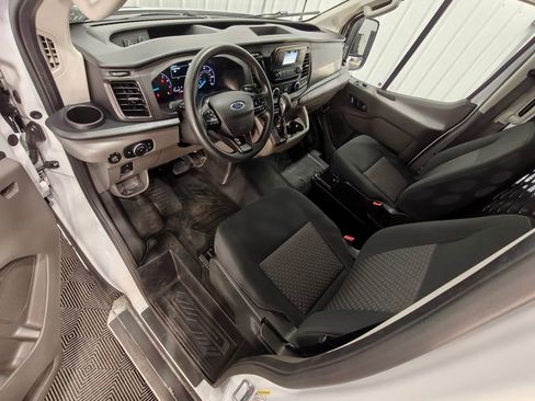 Used 2025 Ford Transit 250 Low Roof w/ Exterior Upgrade Package RWD image 4