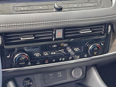 New 2026 Nissan Rogue Platinum image 22