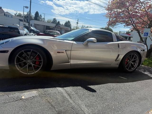 Used 2006 Chevrolet Corvette Z06 w/ Preferred Equipment Group RWD image 4