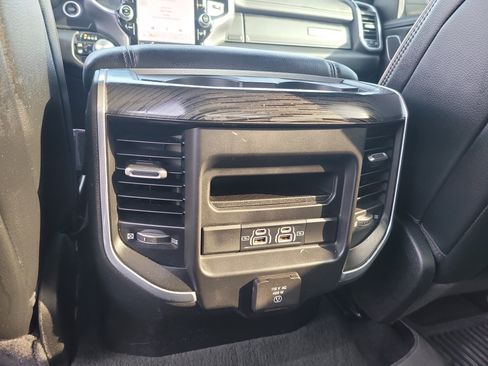 Used 2023 RAM 1500 Laramie AWD/4WD image 14