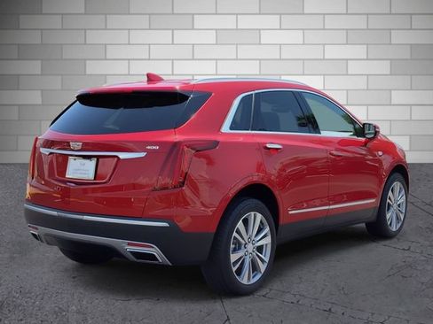 Certified 2024 Cadillac XT5 Premium Luxury w/ Technology Package FWD image 5