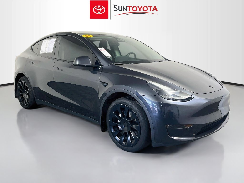 Used 2024 Tesla Model Y Long Range AWD/4WD image 1