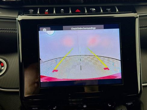 New 2025 Jeep Grand Cherokee Laredo image 12