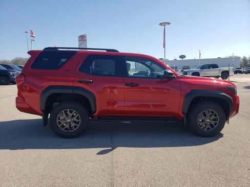 New 2026 Toyota 4Runner SR5 AWD/4WD image 4