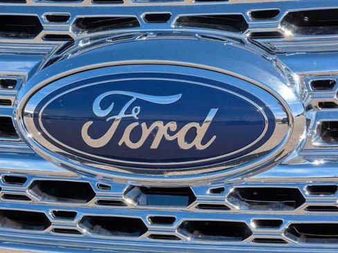 Certified 2023 Ford Explorer XLT AWD/4WD image 11