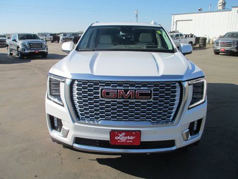 Used 2023 GMC Yukon Denali image 11