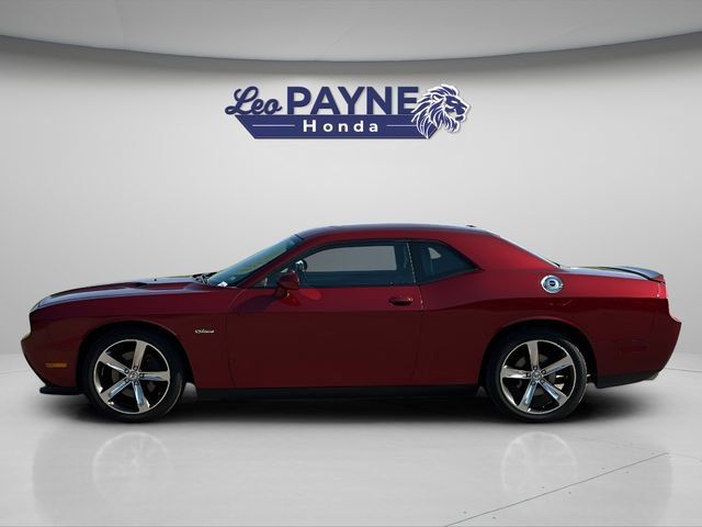 Used 2014 Dodge Challenger SXT RWD image 3