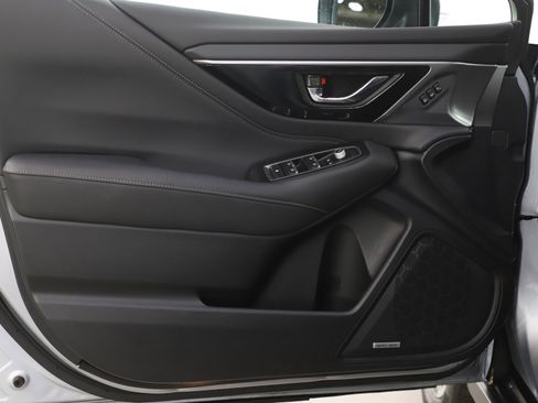 Used 2024 Subaru Outback Limited image 19